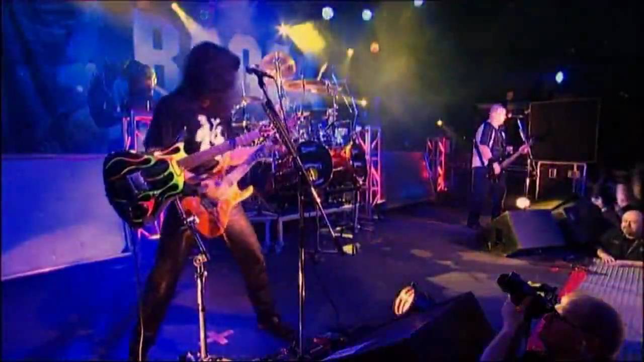 RAGE / FLESH & BLOOD 【FROM THE CRADLE TO THE STAGE】