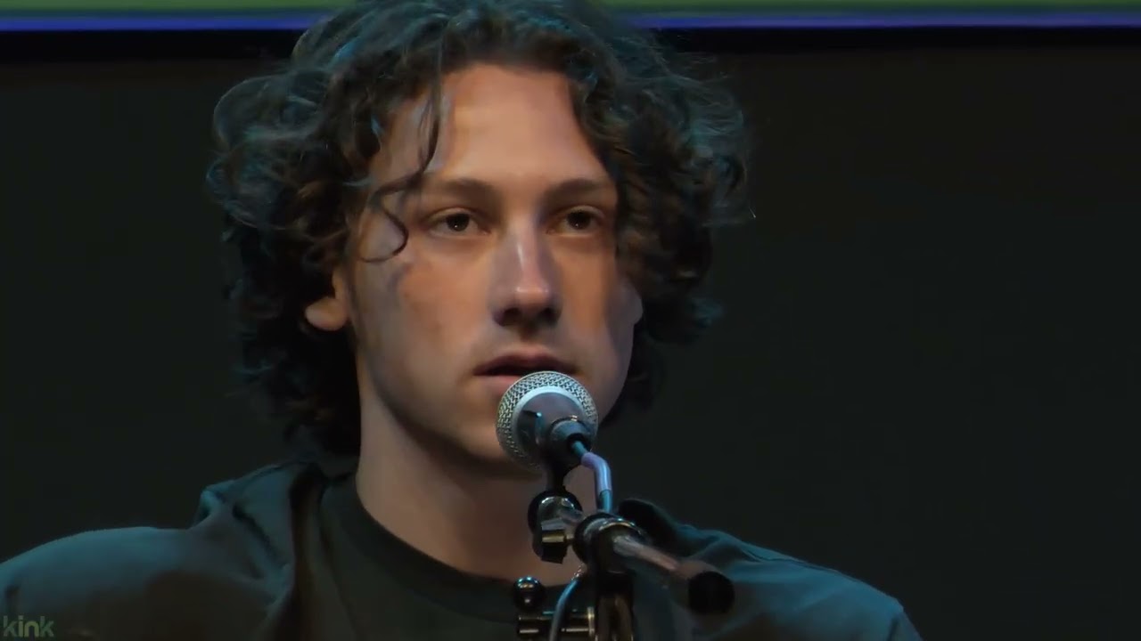 Jake Minch - Don't Look Up | 101.9 KINK | PNC Live Studio Session