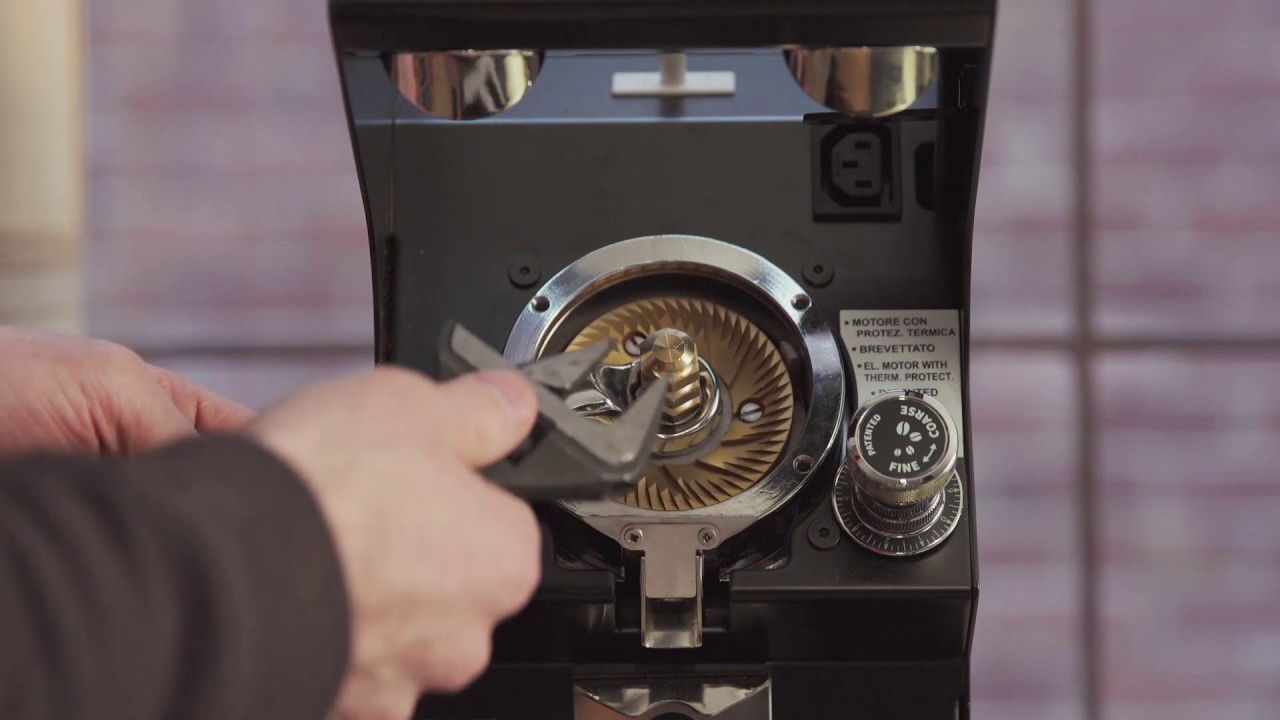 Cleaning the Mythos One Grinder