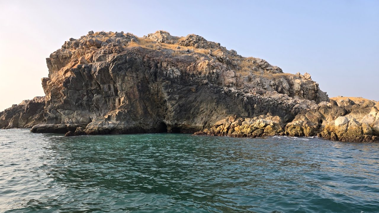 Vengurla Nivati Beach Golden Rock is absolutely stunning! 🤩 