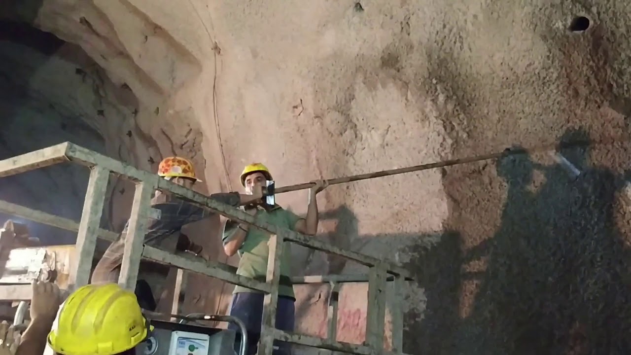 Swellex Rock bolt installation in tunnels