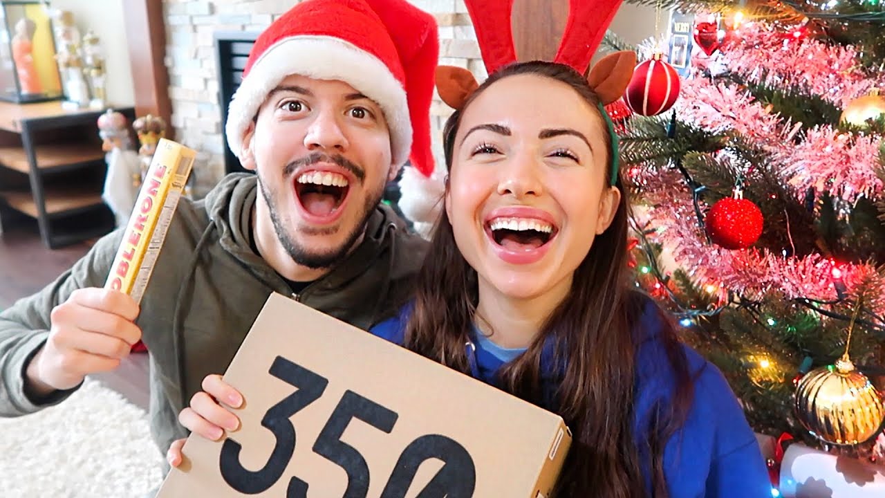 OPENING CHRISTMAS PRESENTS!! (Christmas 2018)