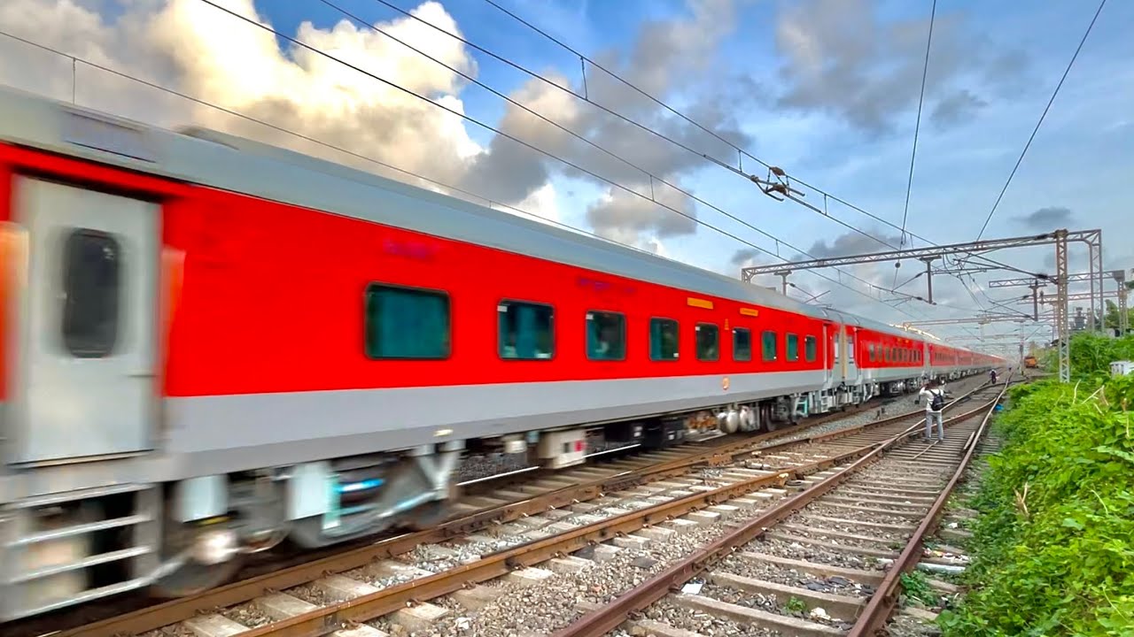 Back In Old Avatar!! BRAND NEW Red LHB Rakes!! Mumbai Rajdhani Wrecks Palghar At 130 KMPH!!