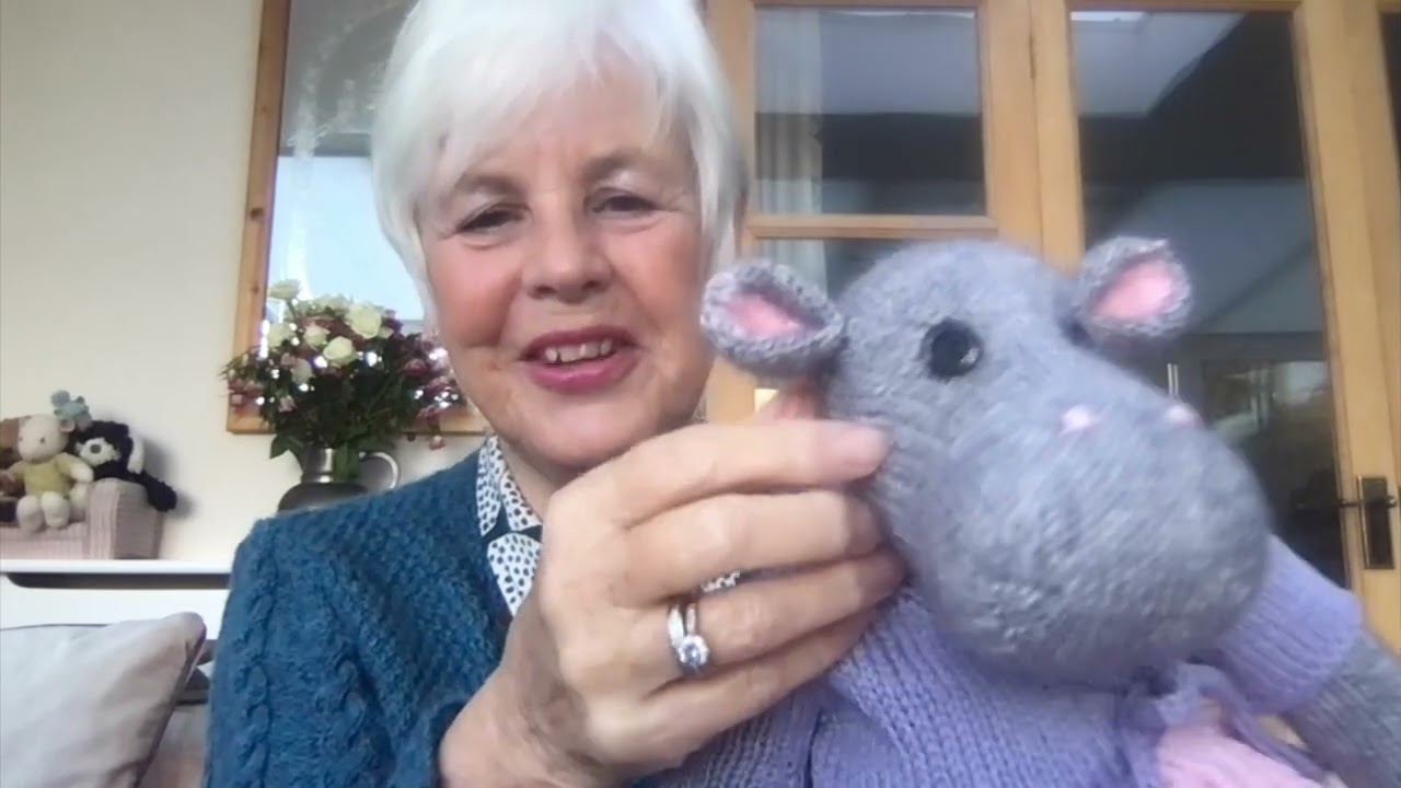 Episode 69 - Say hello to Hyacinth the Hippo, I made a bag and my very sad news about mum