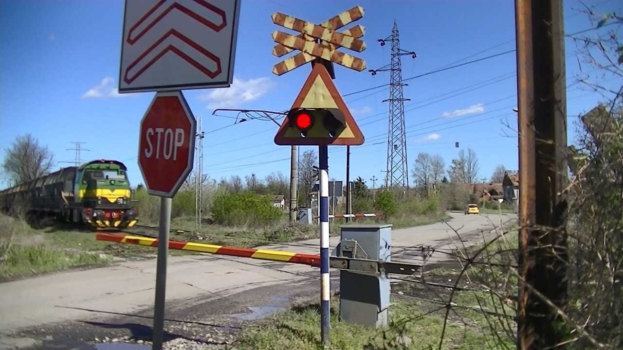 Spoorwegovergang Vreoci (Вреоци) (SRB) // Railroad crossing // Железнички прелаз