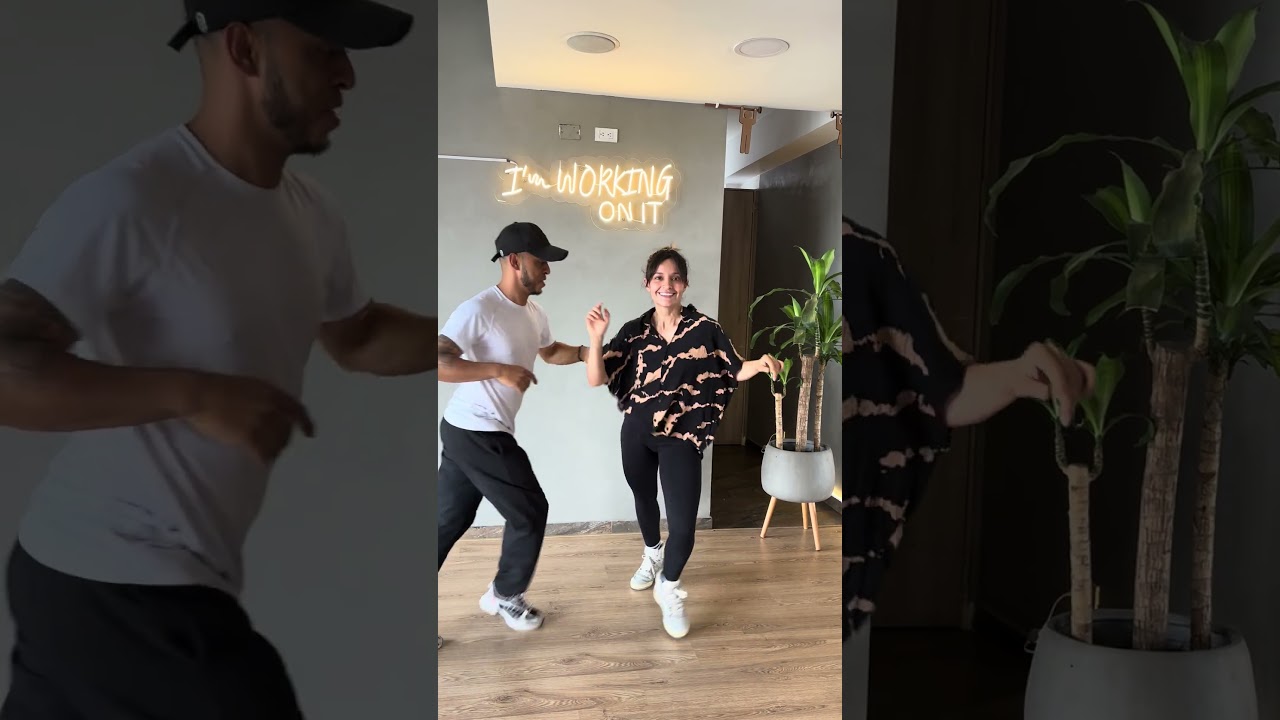 con la punta del pie #salsaparatodos #bailando #salsacale&ntilde;a #fypviral