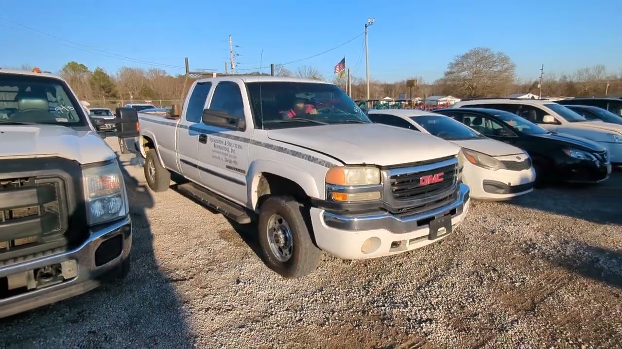 2004 GMC Sierra 4X4 Pick Up Truck to be auctioned by Fowler Auction