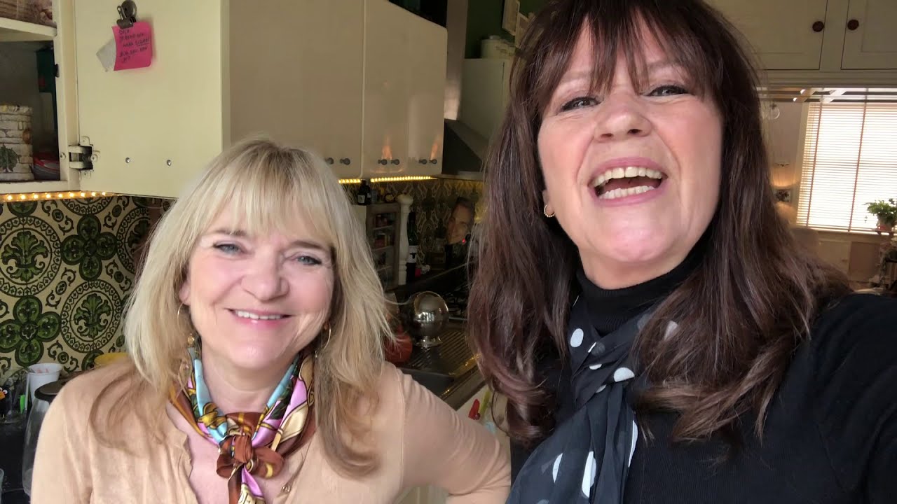 Saskia en Paulette in de koffiehoek - Maandag 22 maart 2021