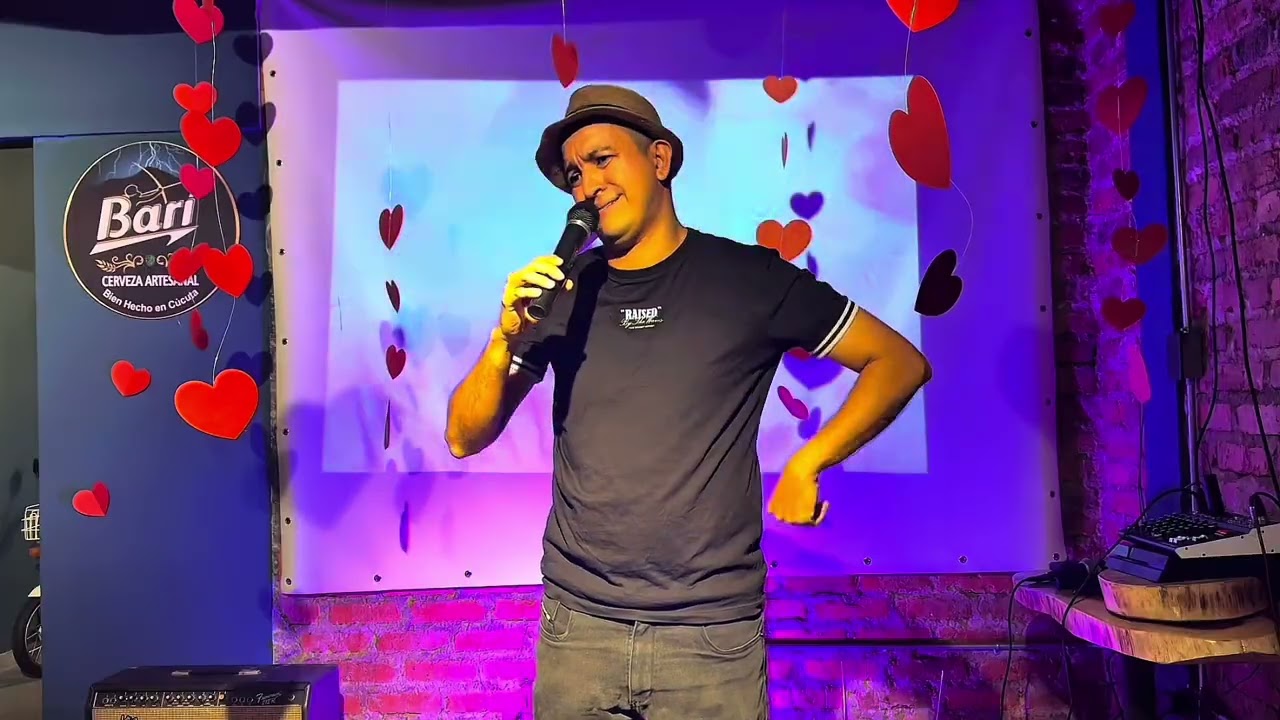 Eva, secretaria de una parroquia 🙈