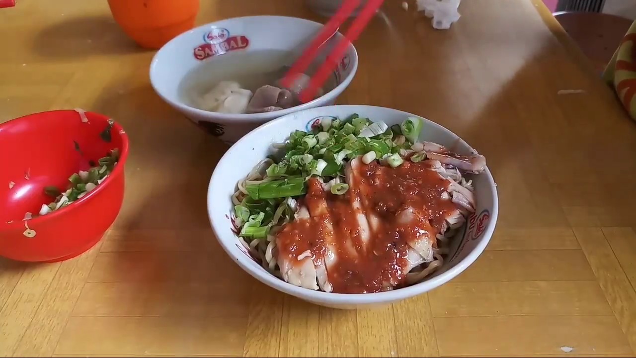 LEGENDARIS BANGET!!! BAKMI ACANG AYAM KAMPUNG YANG HALAL | INDONESIAN STREET FOOD