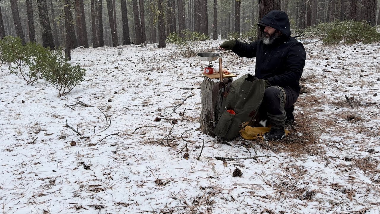 Bushcraft Breakfast in the Snow | The Ultimate Soul-Warming Sandwich