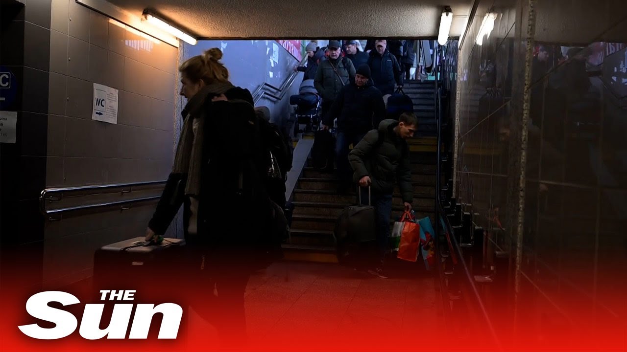 Ukrainians fleeing war keep arriving in Poland border towns