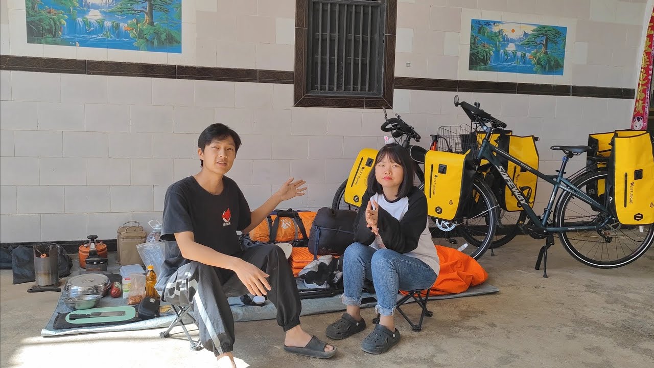 带着媳妇骑自行车旅行，买了一大堆东西，都是必备的一样都不能少【周亿发的旅行】