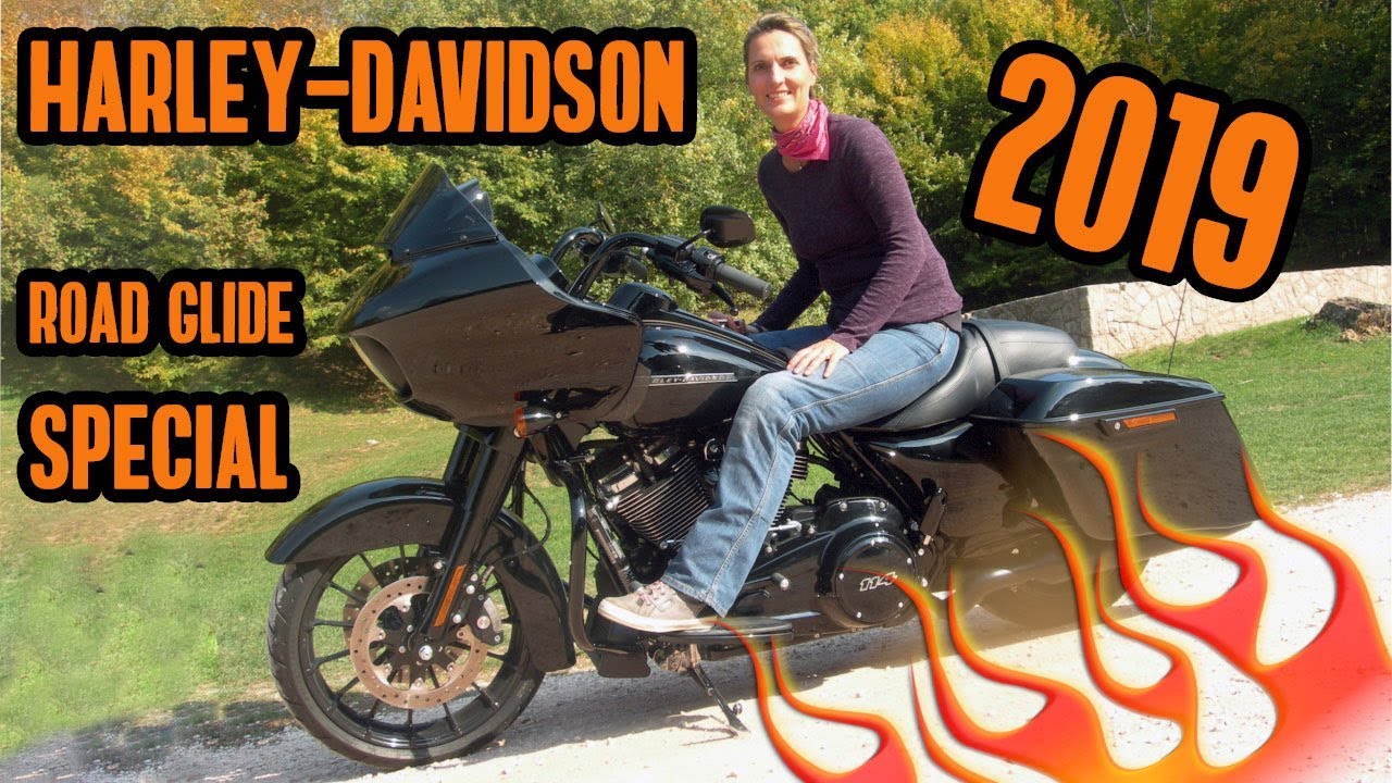 Ez a motor nem nőknek való: Harley-Davidson Road Glide Special 2019 teszt - Csajok a motoron
