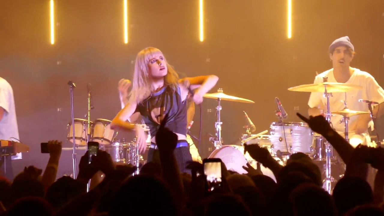 Paramore - Belfast 2017 - Still into you