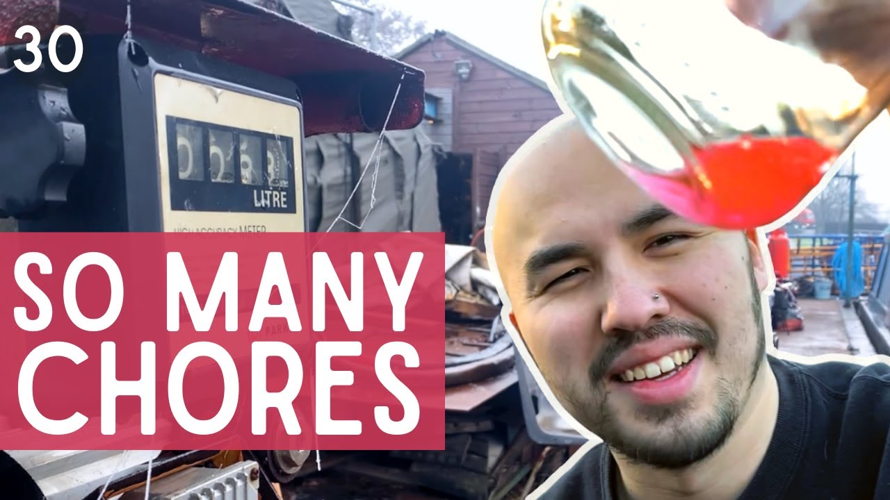 A day of narrowboat chores | One of us FALLS IN - 30