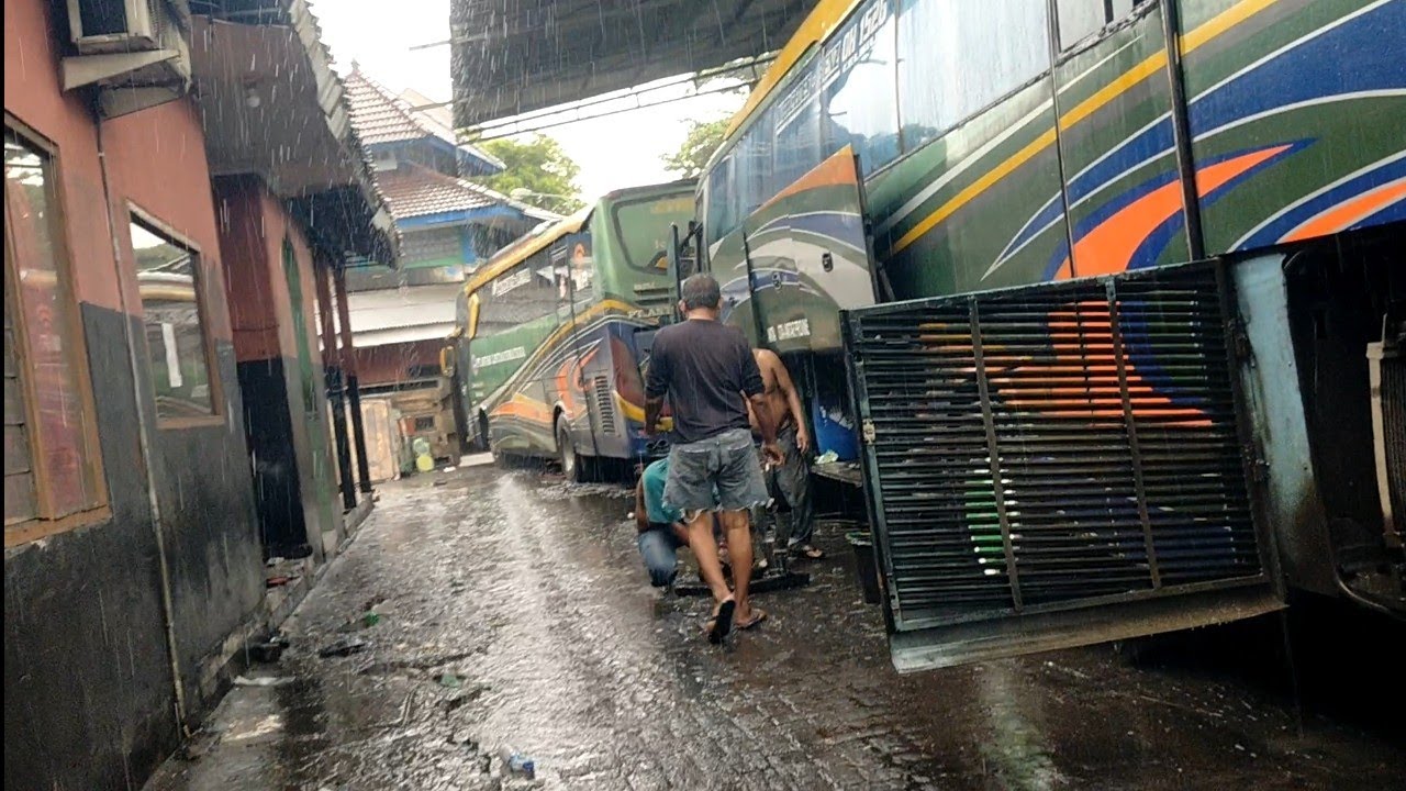 PAK IWAN JADI SOLUSI ‼️CREW BUS ALS 394 REPARASI DI POOL ALS JOGJAKARTA 