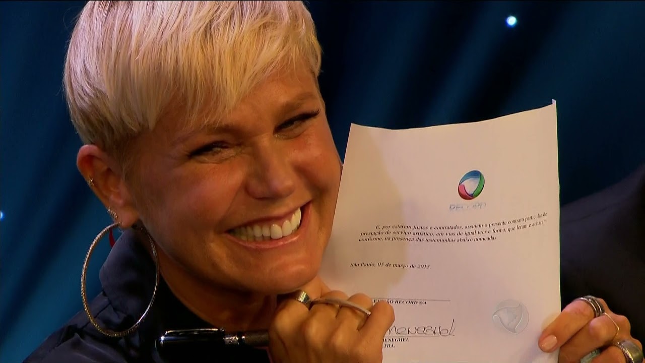 Domingo Espetacular mostra chegada de XUXA na Record 15/03/2015 Parte 1