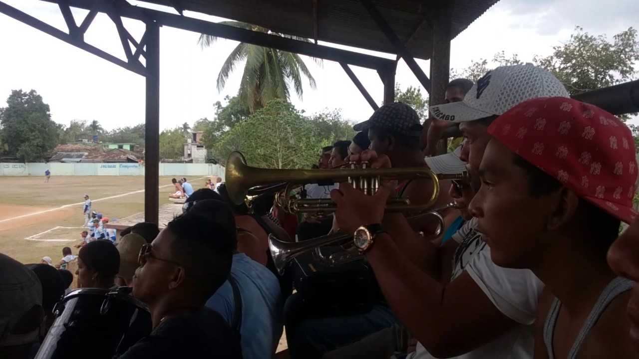 Jiguani y niguero la conga en el estadio 2 parte