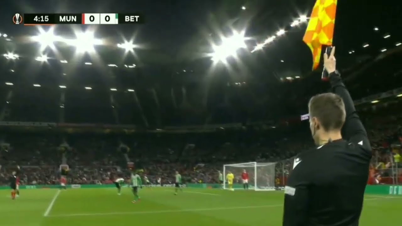 Ini offside Weighorst kah???