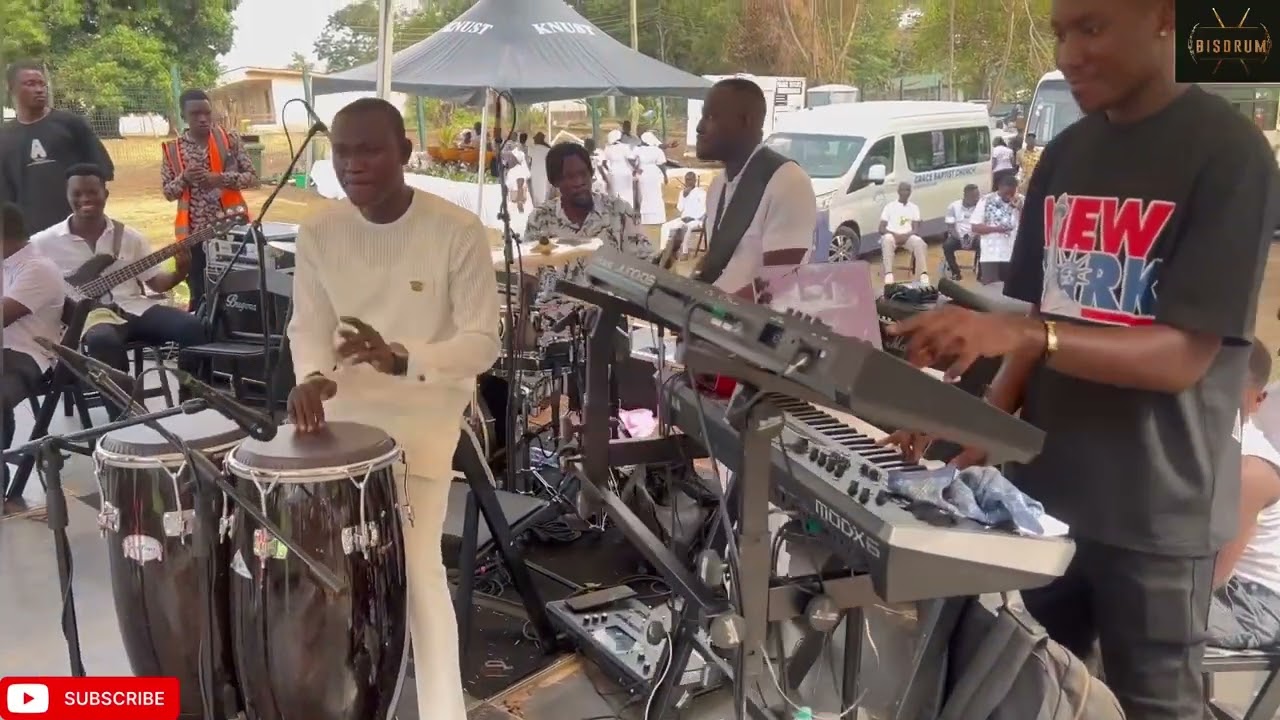 Wooow 🫣YAW SARPONG  Surprised KOFI PEPRA at his Father’s Funeral 🙏🏻🙏🏻