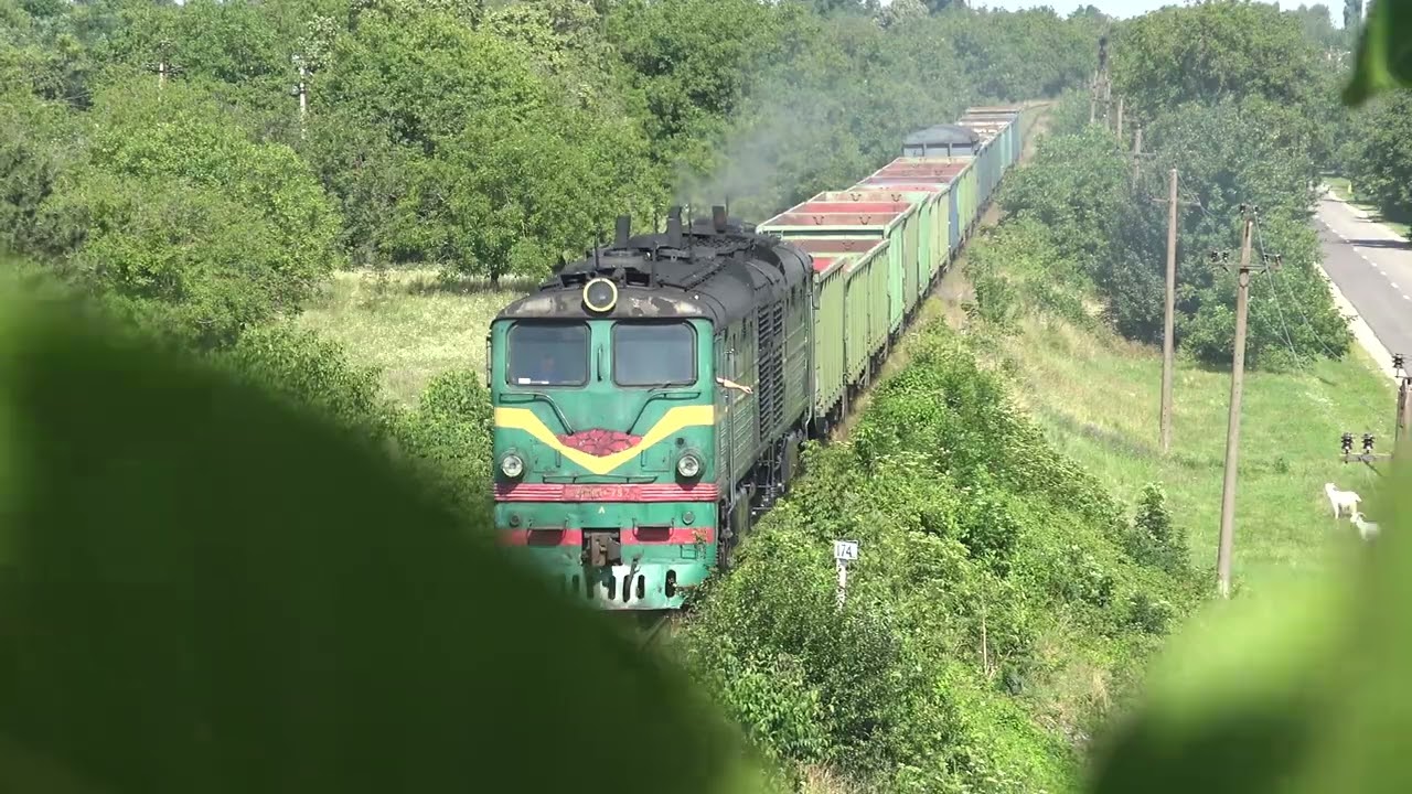2ТЭ10Л-792А/2077А [CFM] Грузовой поезд | Freight train