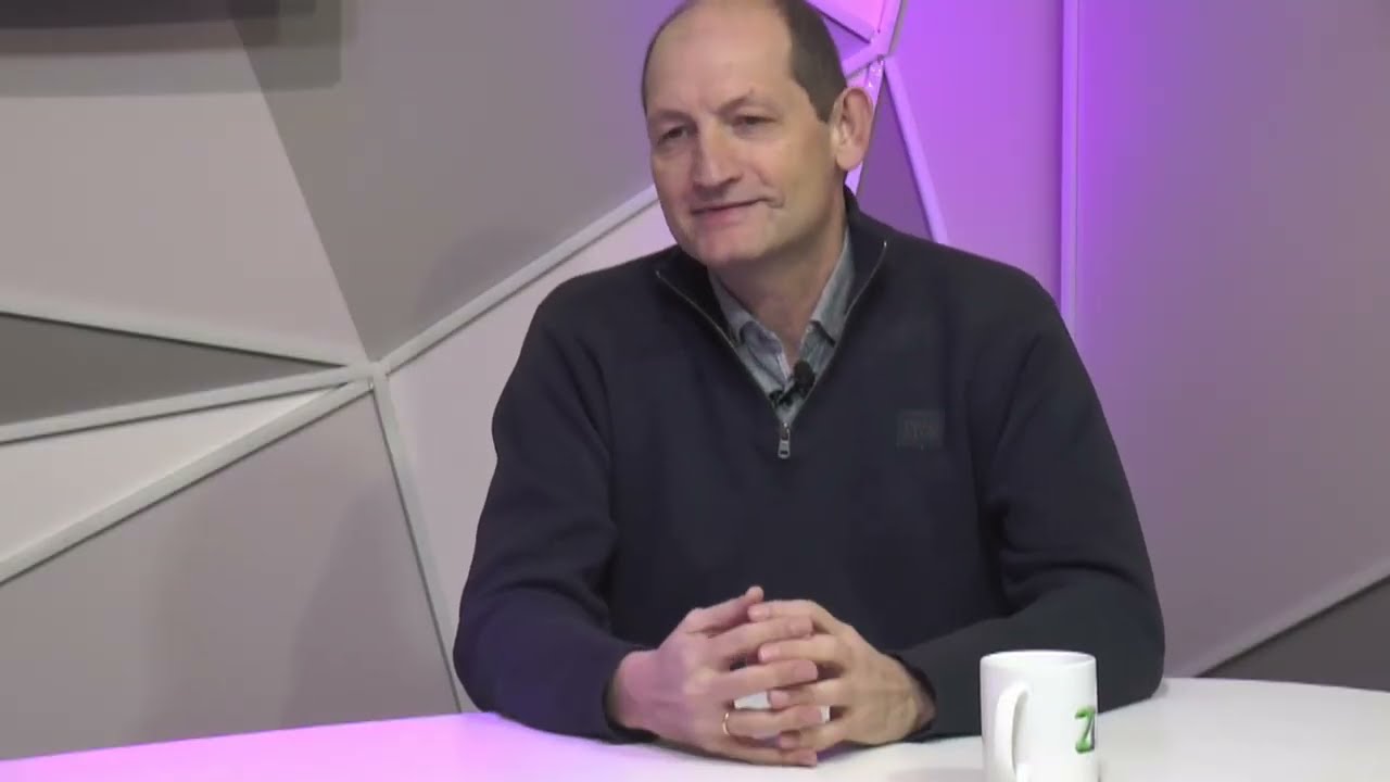 Ricardo Oficialdegui en Plano Medio