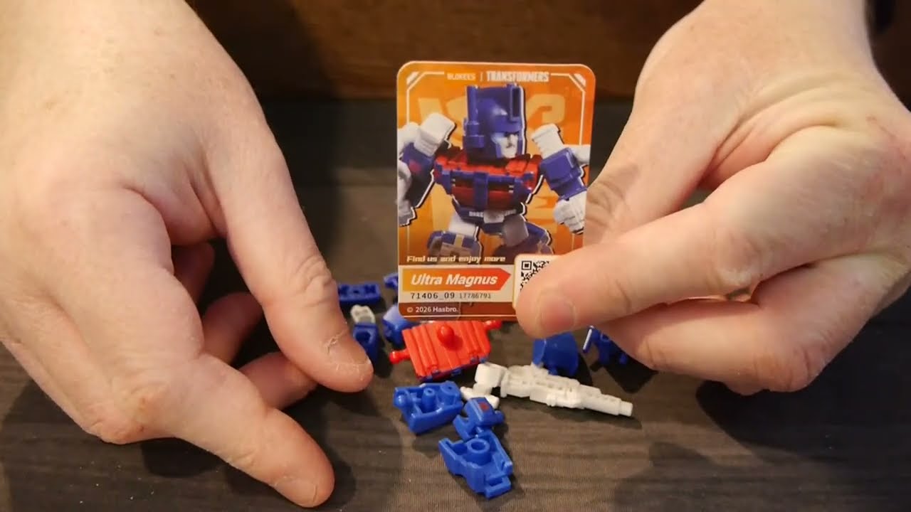 Blokees Build: Transformers Defender Version 06 Brutal Fang - Ultra Magnus