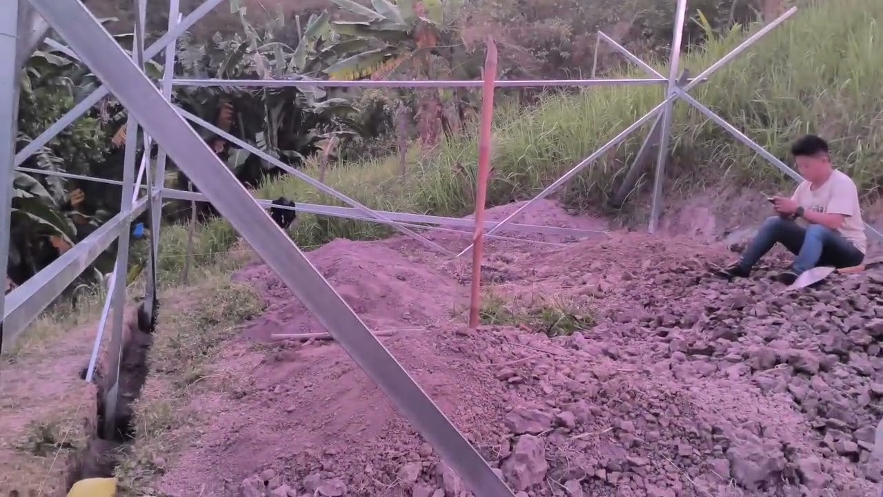 Day 2 sa pinagagawang kubo.