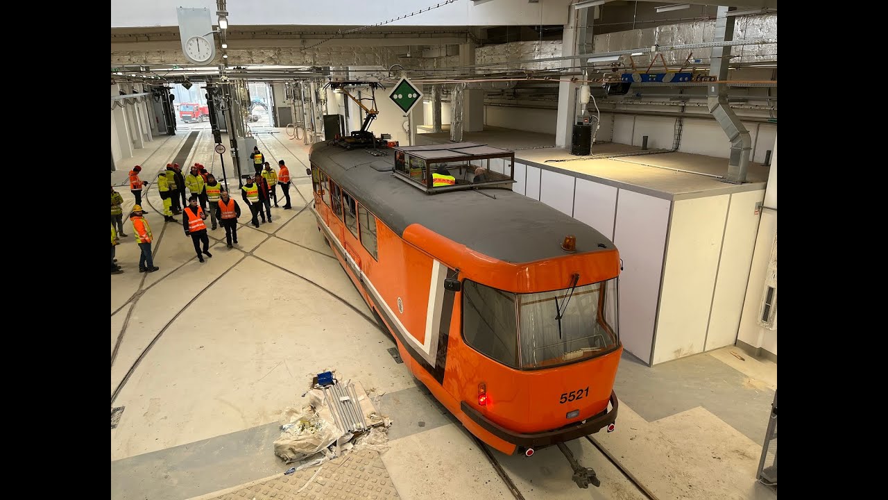 Měřicí vůz v nové vozovně Hloubětín