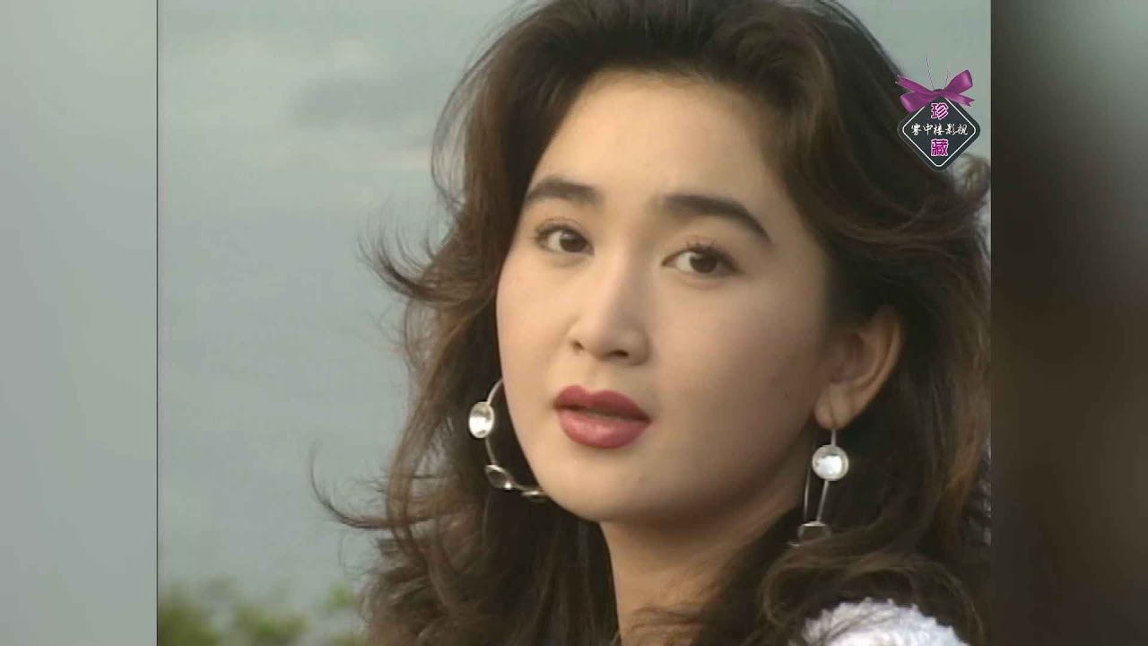 性感女神温碧霞，凭借《火玫瑰》一举成名，「海潮」这个角色让无数观众们深深记住，成为80后心目中的梦中女神。