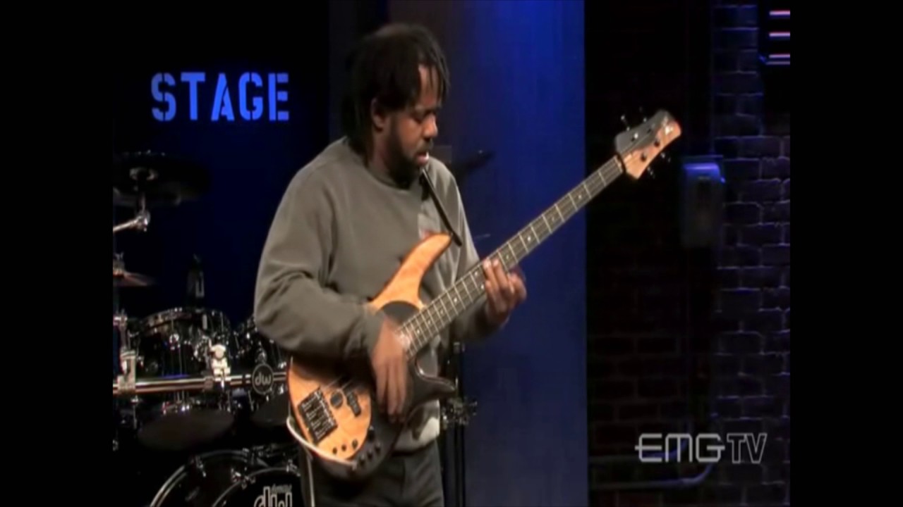 Top 10: The best Bass Players In History / Los mejores bajistas en la historia (2017)