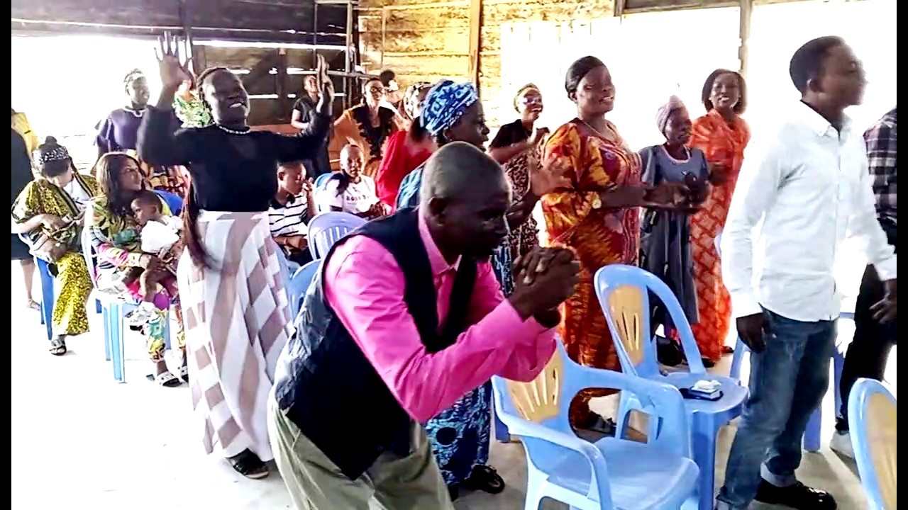 LA JOIE DE LA LOUANGE AU CULTE DU DIM 15/02/2026, EGLSIE EVANGELIQUE LE BON BERGER/MATADI Past YVES
