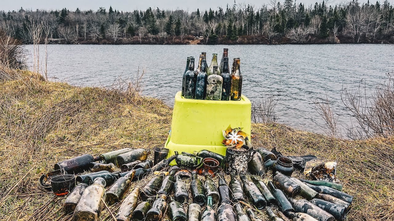 Diving for 100 year old bottles in Governor's Lake! #underwater #diving #novascotia