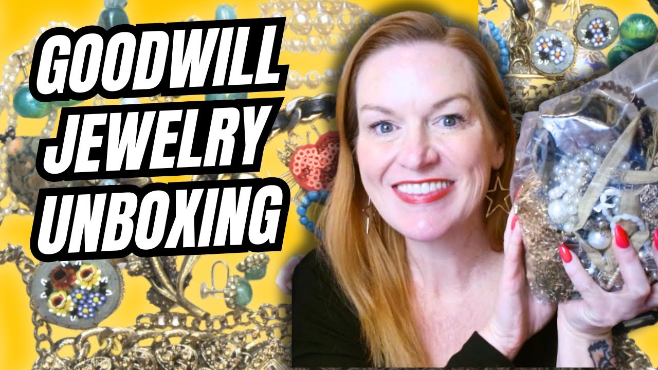 I Bought a 5 Pound Goodwill Jewelry Bluebox - Jewelry Jar Unboxing to Sell on Ebay for Profit