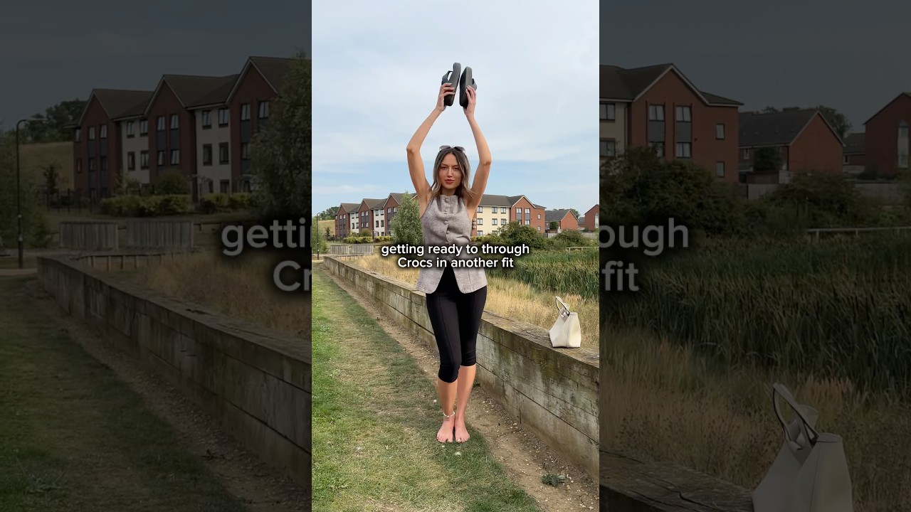 Getting ready to through @crocseurope  in another fit 😃...#Crocspartner #IYKYK #Crocs #ootd