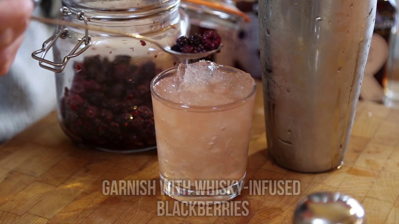 How to make a Sloe Bramble cocktail &ndash; with Fieldsports Magazine