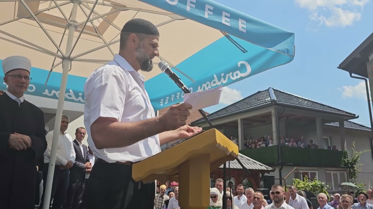 Svečano otvorenje džamije u Gornjoj Sapni, nedaleko od Zvornika.