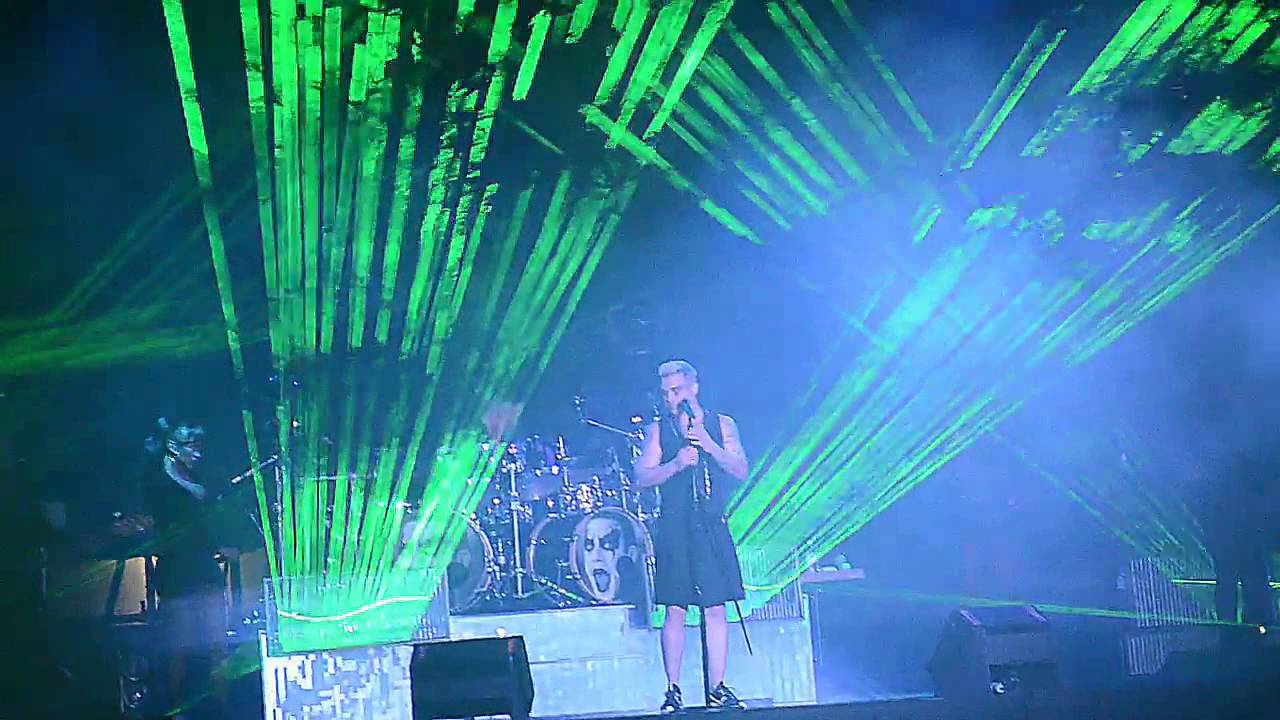 Robbie Williams - "Feel" - live in Tel Aviv 02 05 2015