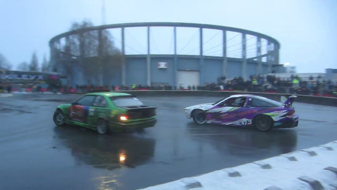 Drifting motorshow mch - bmw vs nissan - 2. kørsel