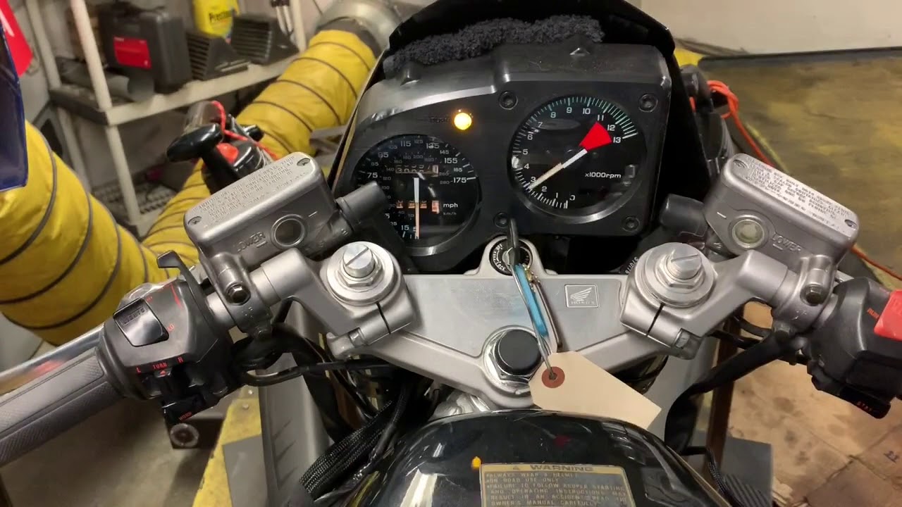 VFR 750 Cafe racer