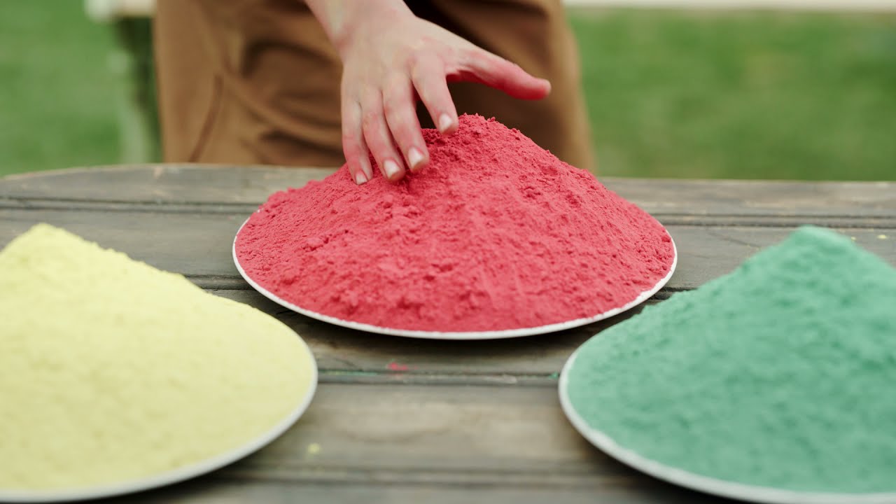 Let's play a safe and colourful Holi with LG Washing Machines
