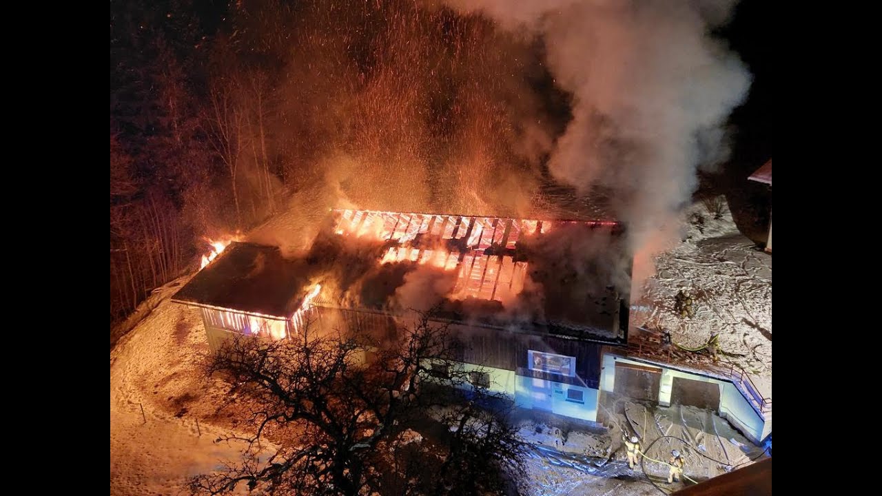 14.01.2022 Großbrand eines Wirtschaftsgebäudes in Abtenau