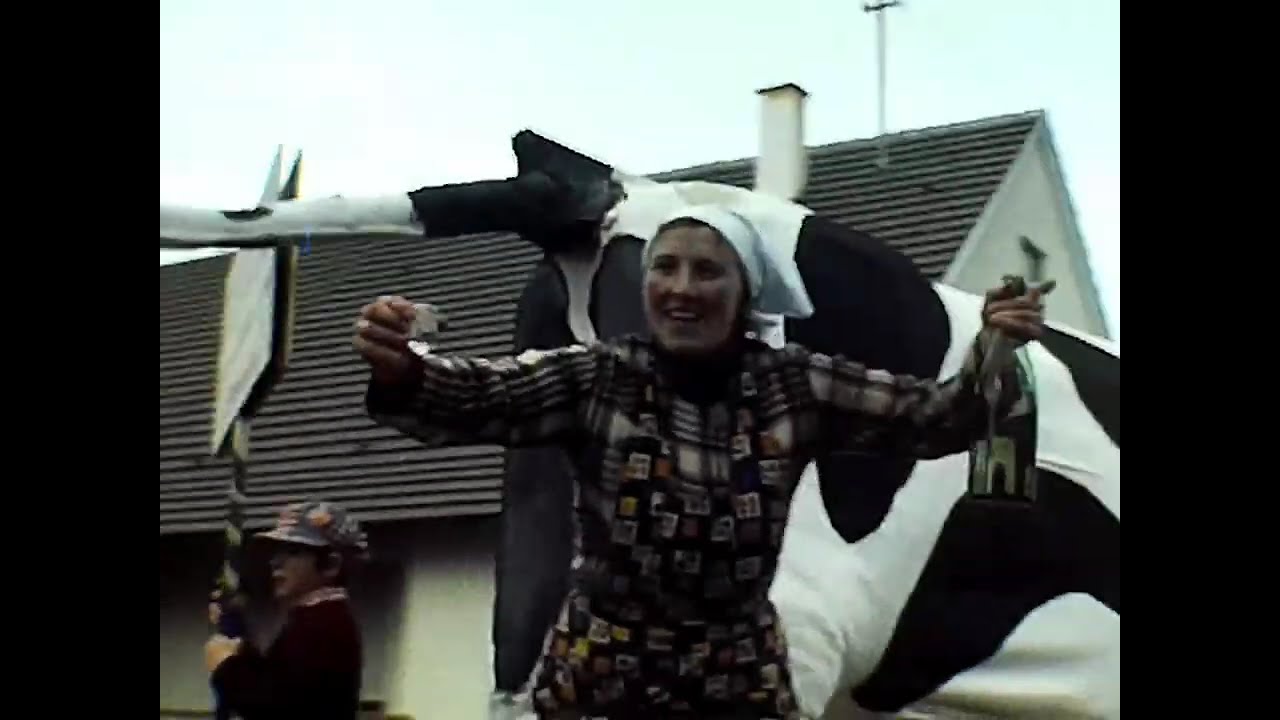 Aus dem Super-8-Filmarchv: Faschingsumzug Boos (bei Memmingen) 1977