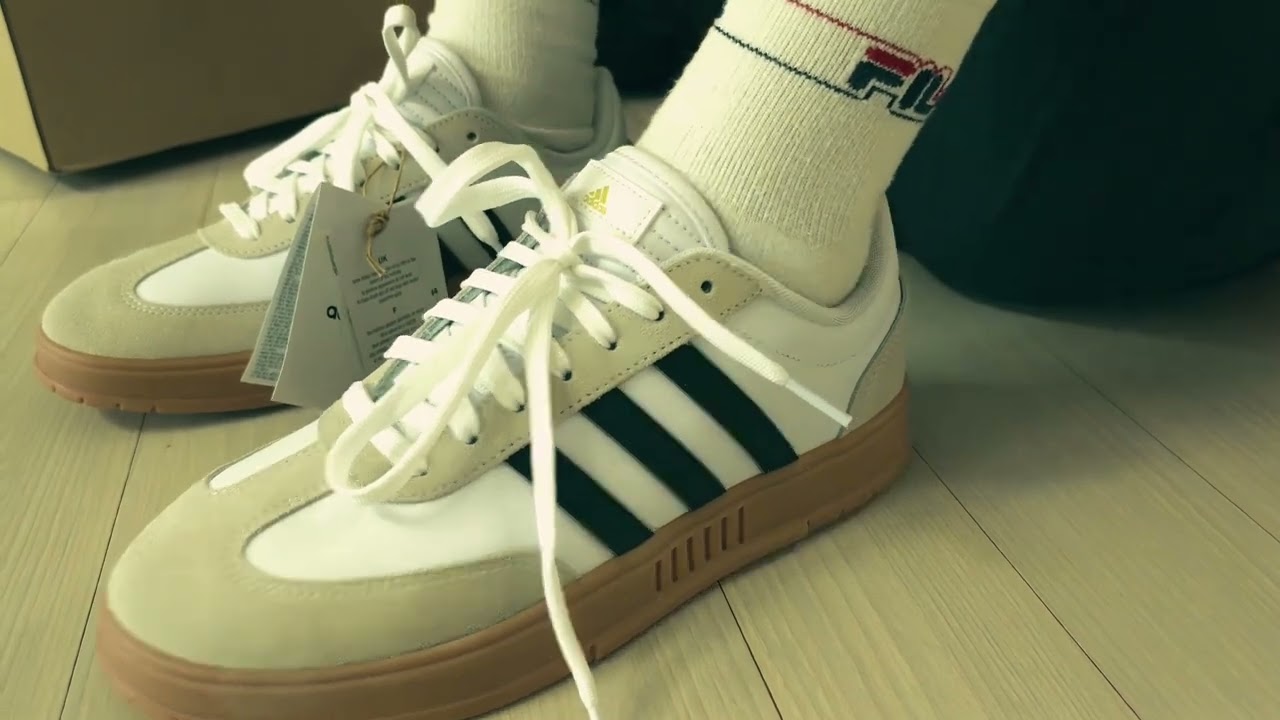 아디다스 운동화 샀어요 그라다스 IE9044