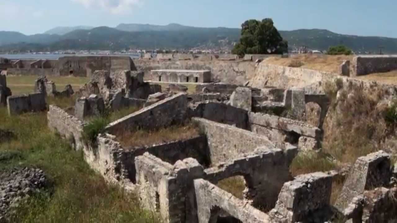Μάρκος Σφέτσας - Το κάστρο της Αγίας Μαύρας, από το 1300 μέχρι σήμερα - The castle of Santa Maura