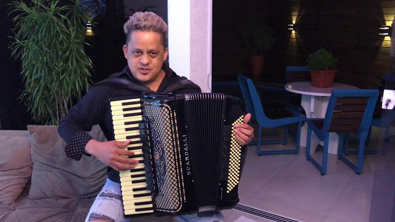 Mestre Jovenil Santos - Ronco do Bugio.