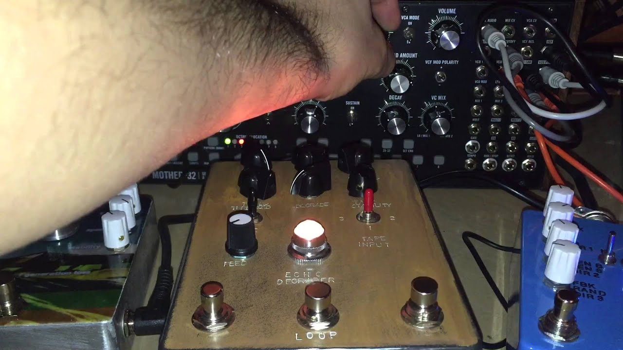 Mother-32 bass sequence with Count to 5 / Echo Degrader / Generation Loss
