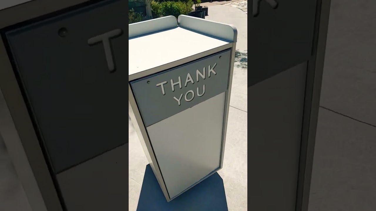 #diy #flip #upcycling #trashcans #wallpaper #flowers #roomdiy