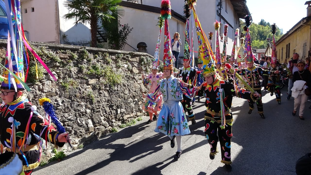 Rossana, Sfilata Gruppi, Sagra della Castagna e del Fungo